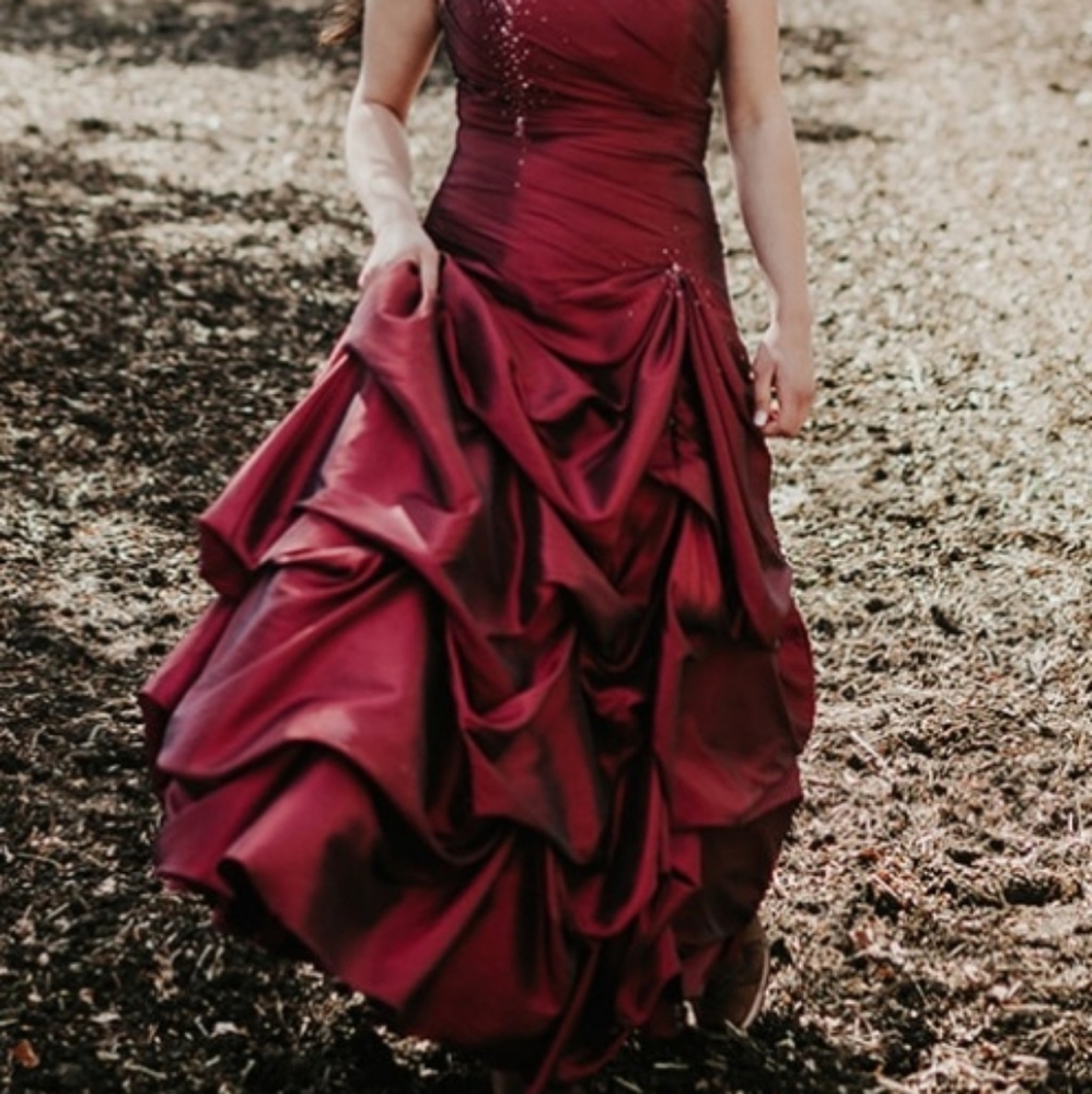GRAD DRESS